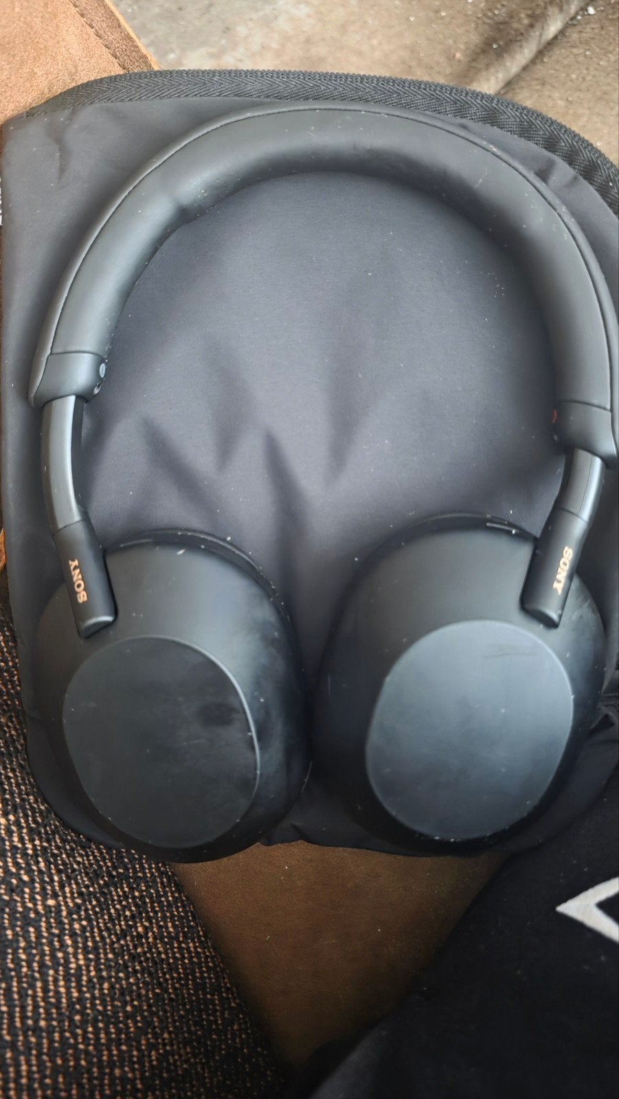 Foto 2 van Sony WH-1000XM5 Noise Cancelling Koptelefoon Zwart
