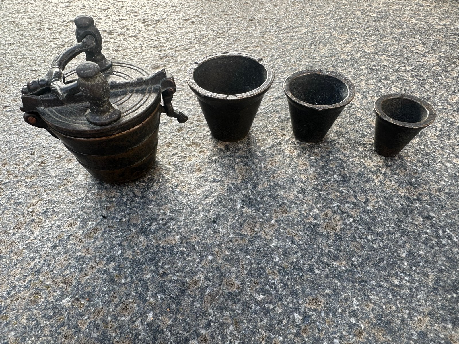 Antieke bronzen sluitgewichten, Antiek en Kunst, Ophalen of Verzenden