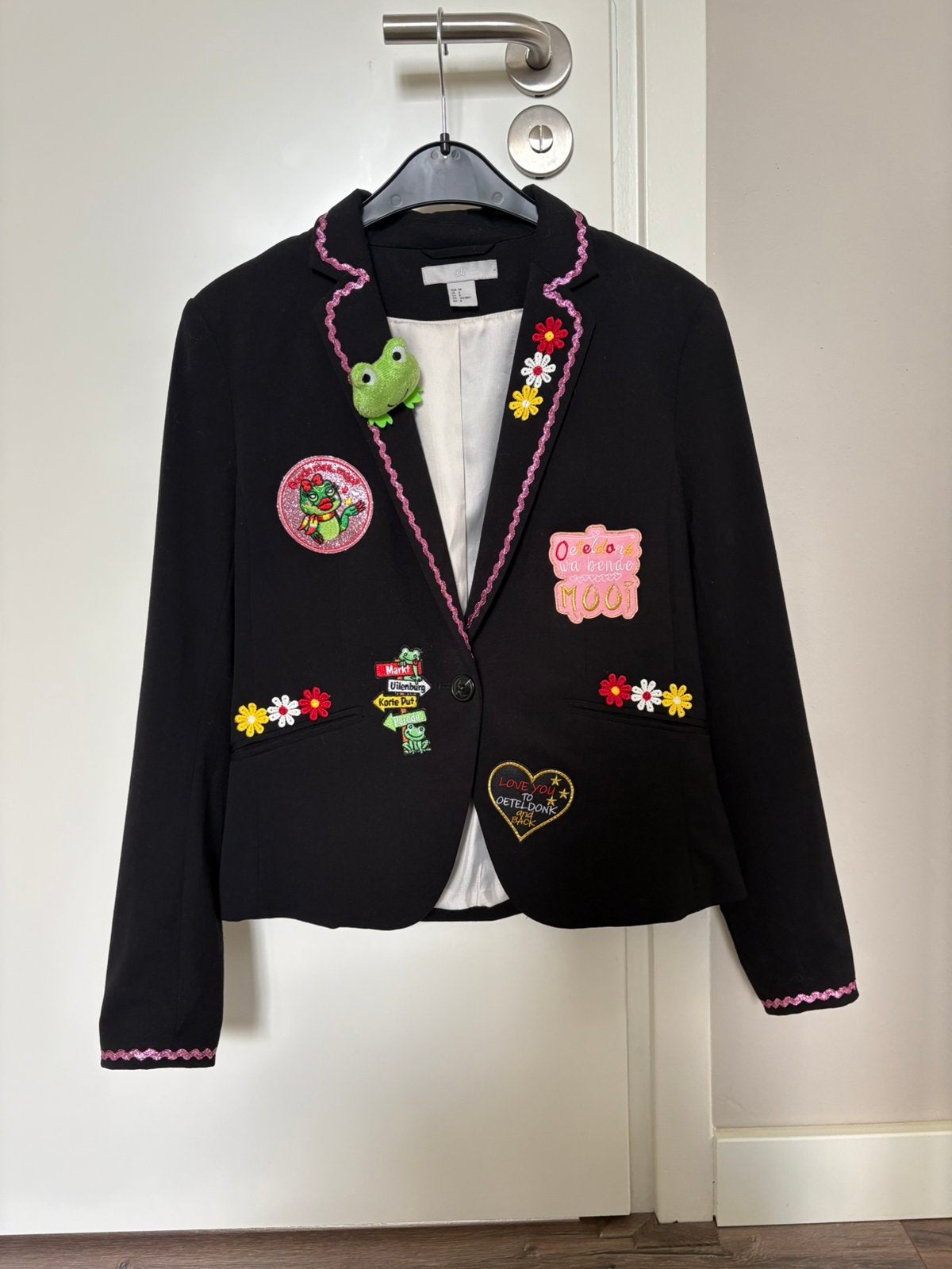 Oeteldonk jasje maat XS/34 dames met roze 🐸, Carnaval, Ophalen of Verzenden, Zo goed als nieuw, Kleding