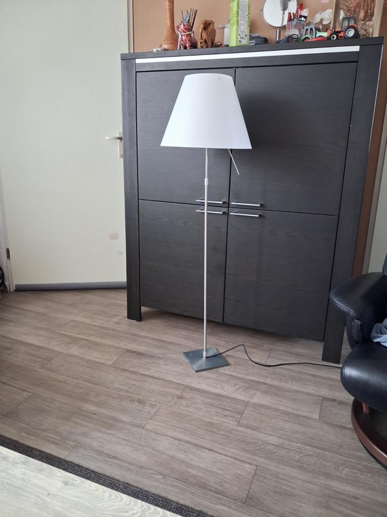 Luceplan Costanza Vloerlamp - Modern en Stijlvol italydesign, Huis en Inrichting, Lampen | Vloerlampen, Ophalen, Zo goed als nieuw