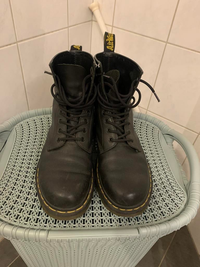 Dr Martens Pascal 39, Ophalen of Verzenden, Zo goed als nieuw, Zwart