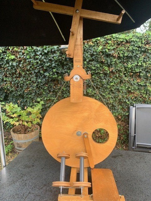 LOUETB S 10 SPINNEWIEL MET WOLMOLEN, Ophalen of Verzenden, Zo goed als nieuw, Spinnewiel