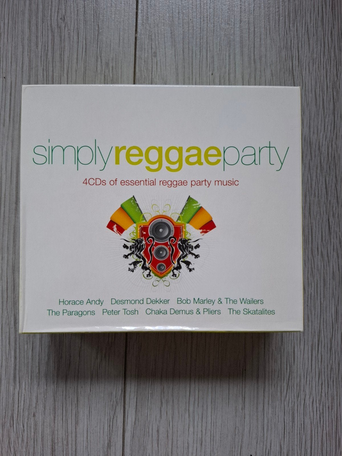 Simply Reggae Party - 4CDs van essentiële reggae  muziek, Ophalen of Verzenden, Reggae, Zo goed als nieuw, Boxset
