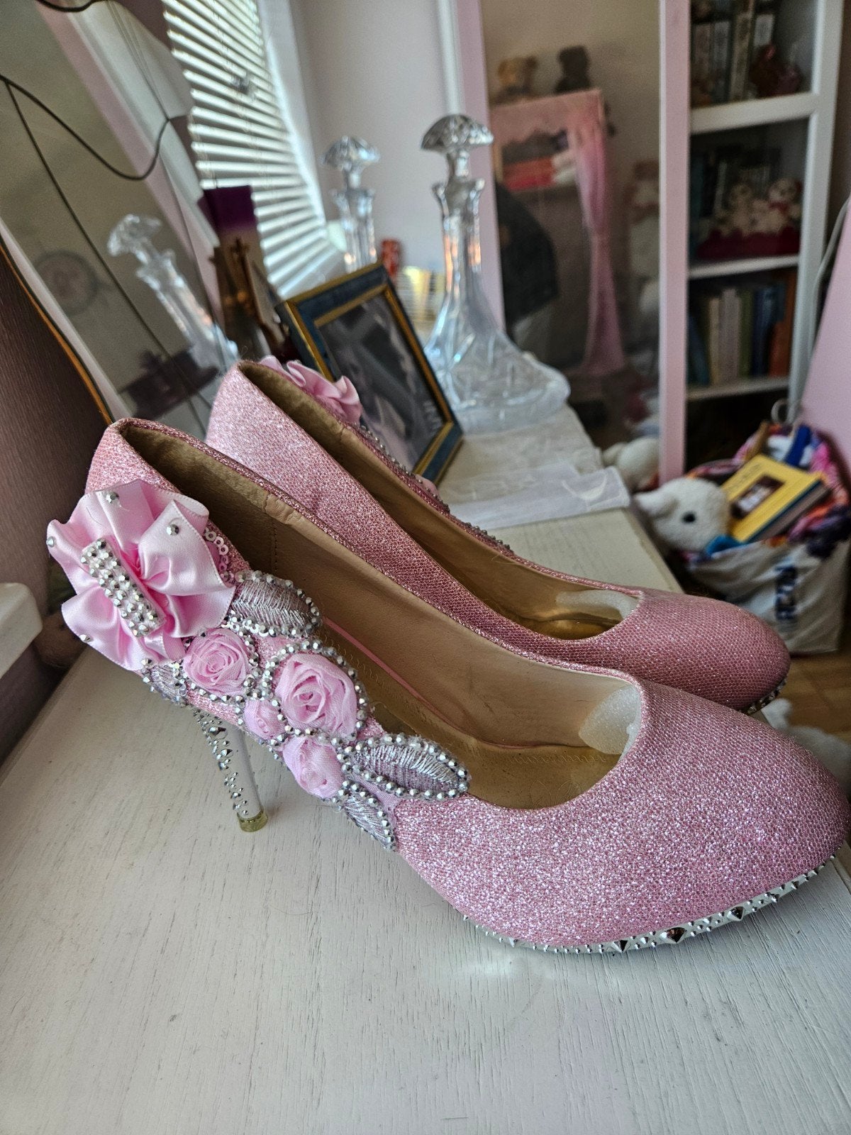 Roze glitter pumps met strass en bloemen, Ophalen of Verzenden, Nieuw, Roze, Pumps