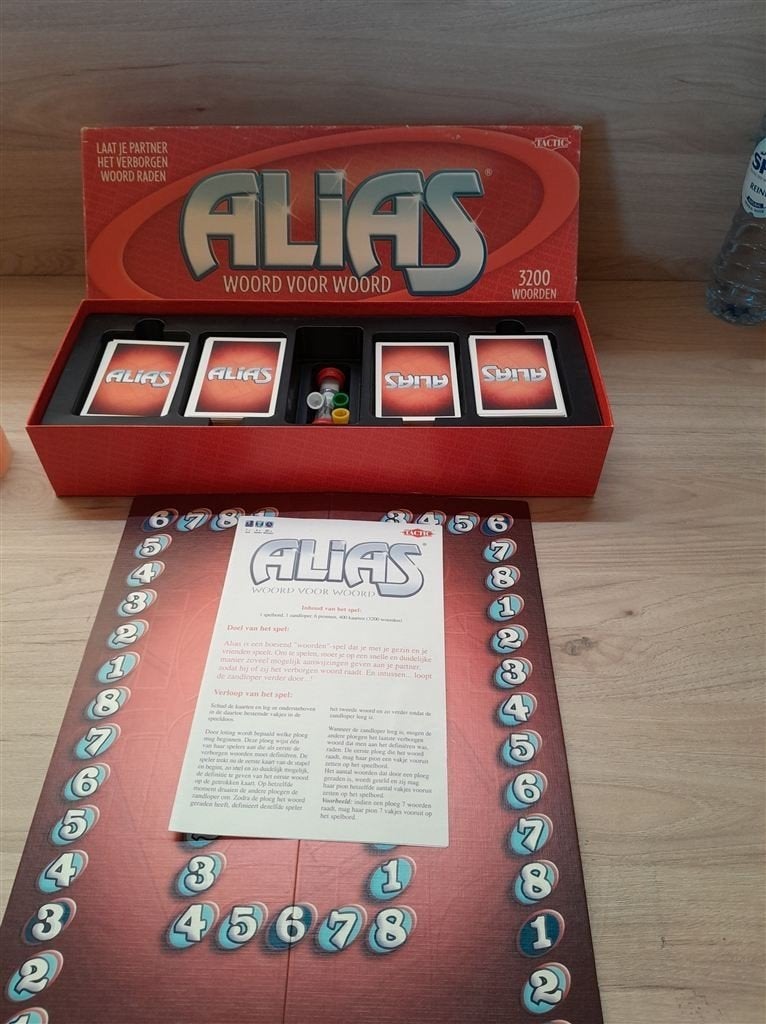 Alias woord voor woord - s3787, Verzenden, Zo goed als nieuw