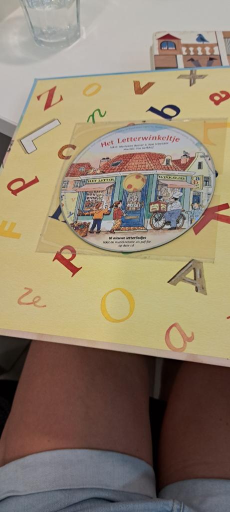 Het Letterwinkeltje - Kinderboek met CD, Ophalen of Verzenden, Zo goed als nieuw, Marianne Busserne Busserne, Fictie algemeen