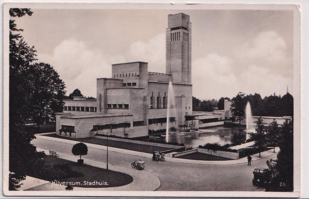 Hilversum stadhuis, Verzamelen, Ansichtkaarten | Nederland, Verzenden, Noord-Holland