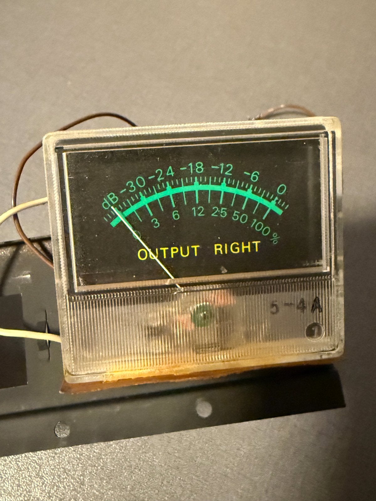 Gezocht, output left meter voor een Philips 22RH551, Audio, Tv en Foto, Versterkers en Receivers, Gebruikt, Ophalen, Overige merken