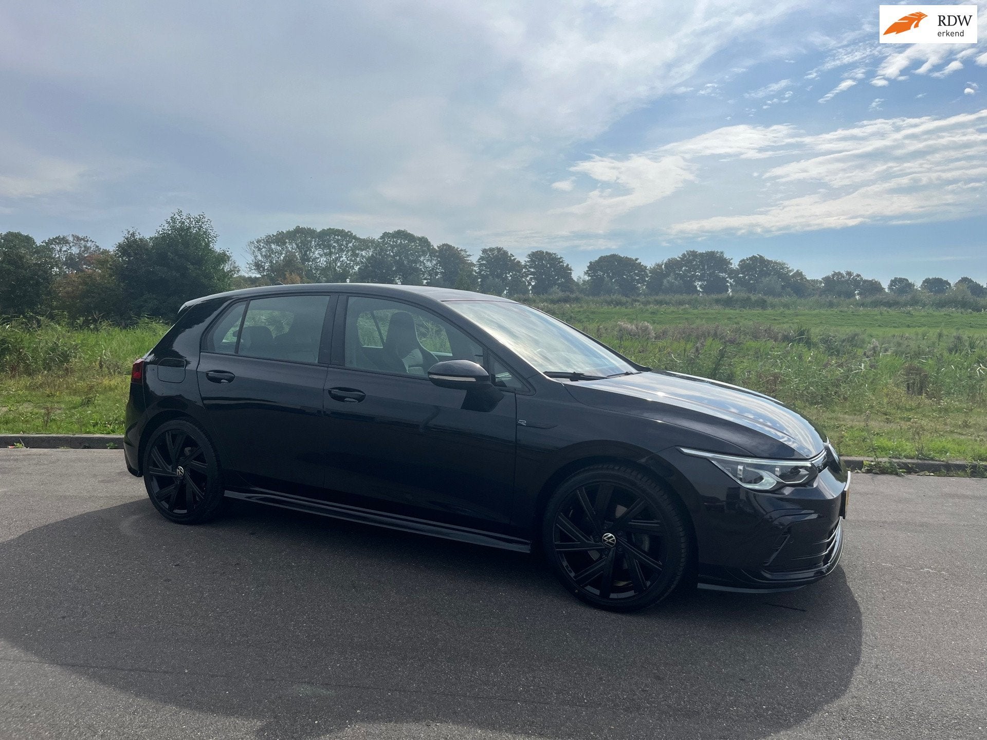 Volkswagen Golf 1.5 TSI R-Line Business+, Voorwielaandrijving, Stof, 4 cilinders, Zwart