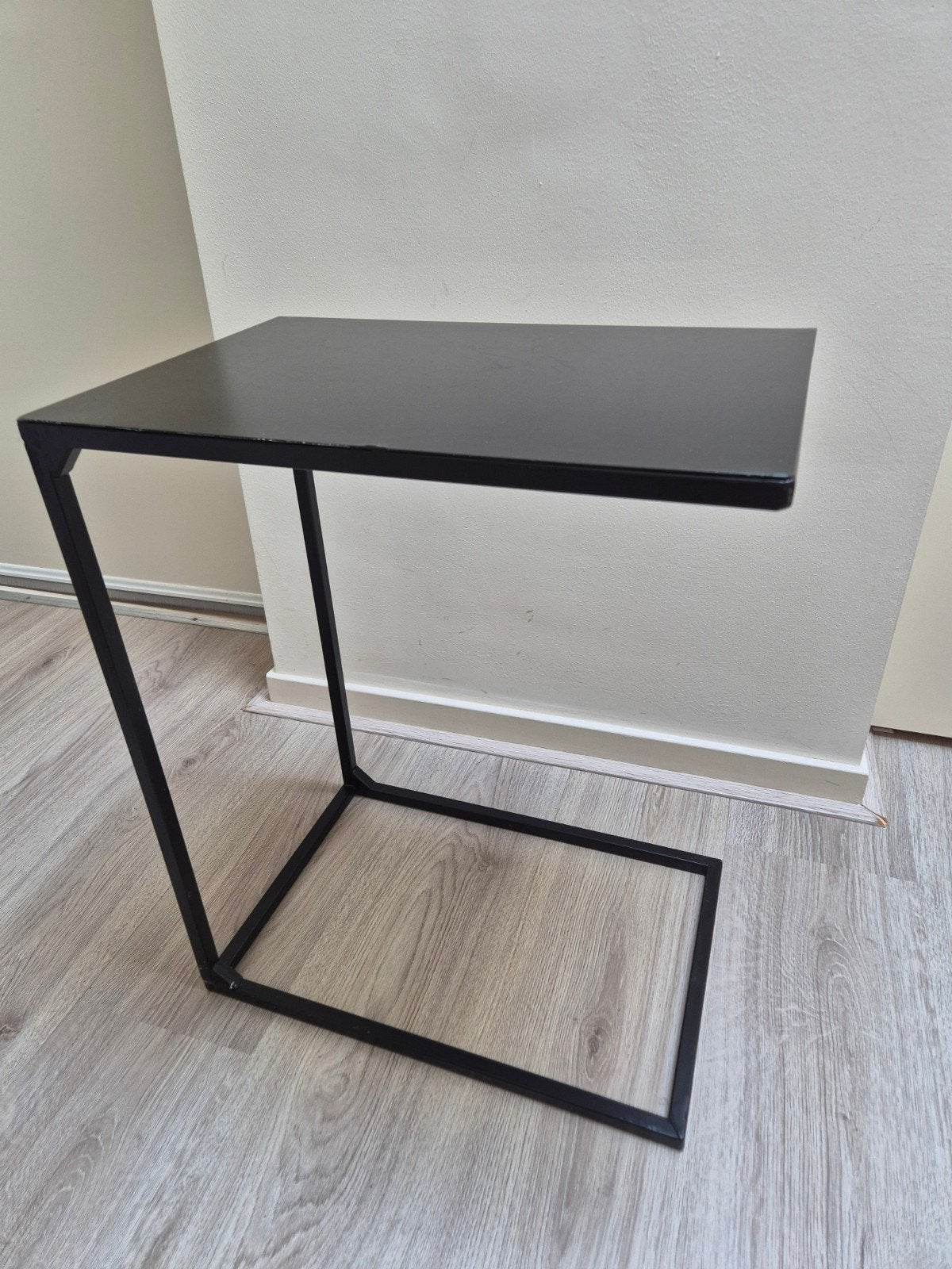 bijzettafel over de bank van Sissyboy, Ophalen, Gebruikt, 50 tot 100 cm, Metaal