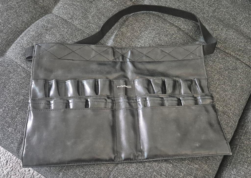 Mac Makeup toolbelt, Ophalen of Verzenden, Zo goed als nieuw, Zwart, Gehele gezicht