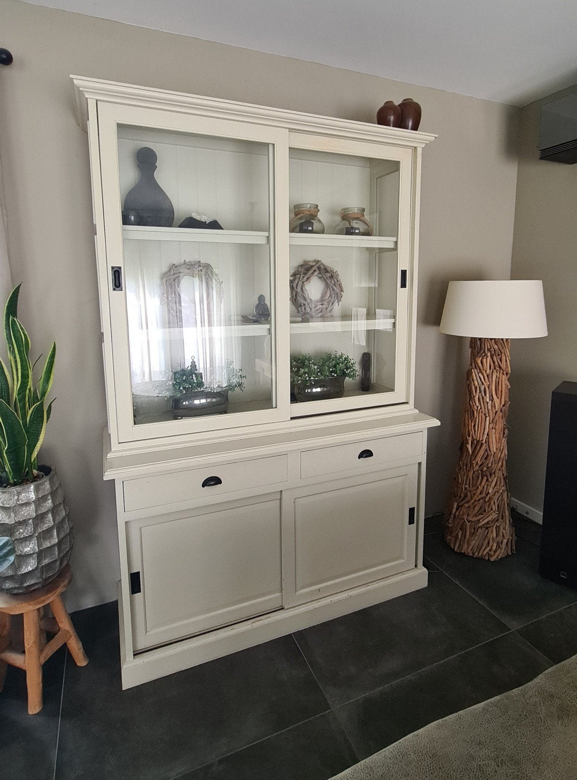 Mooie landelijke buffetkast, Huis en Inrichting, Kasten | Buffetkasten, Ophalen, Glas, Zo goed als nieuw, Landelijke stijl