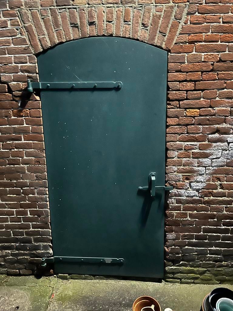 Twee houten staldeuren, Doe-het-zelf en Verbouw, Ophalen, Gebruikt, 80 tot 100 cm, Buitendeur