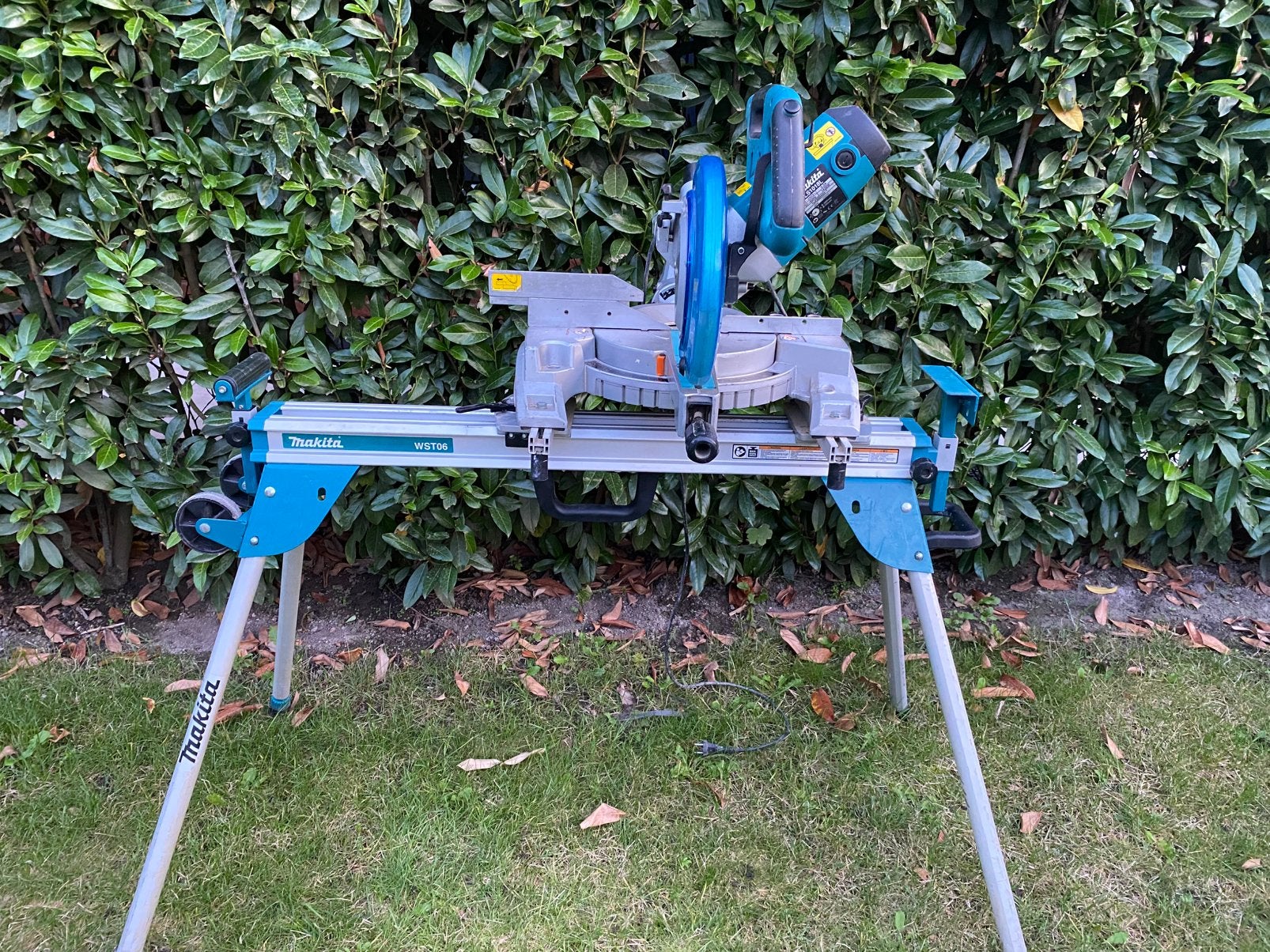 Afkortzaag Makita ls1018l met onderstel, Ophalen, 70 mm of meer, Zo goed als nieuw, Afkortzaag