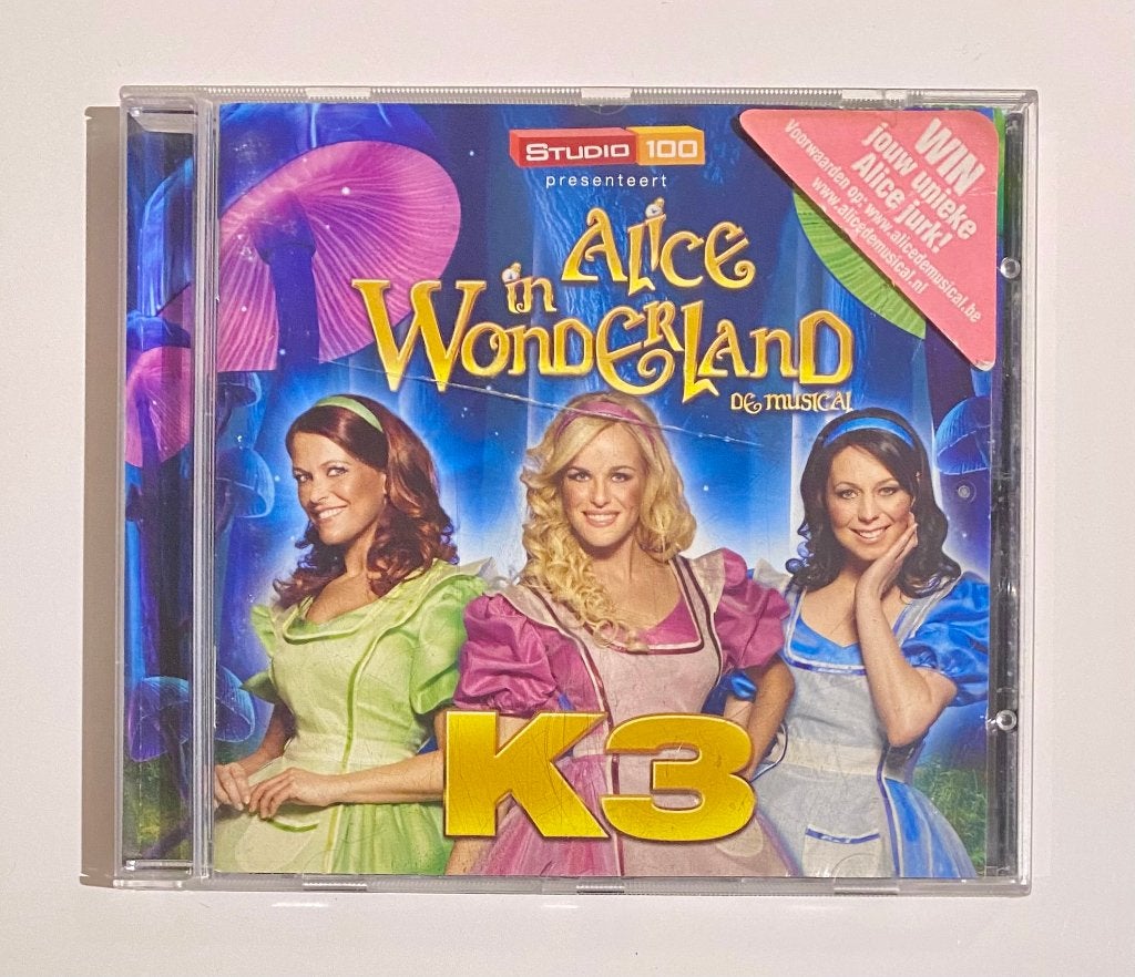 K3 - Alice In Wonderland (De Musical)  Studio 100 2011 BE, Tot 2 jaar, Speciale editie, Ophalen of Verzenden, Zo goed als nieuw