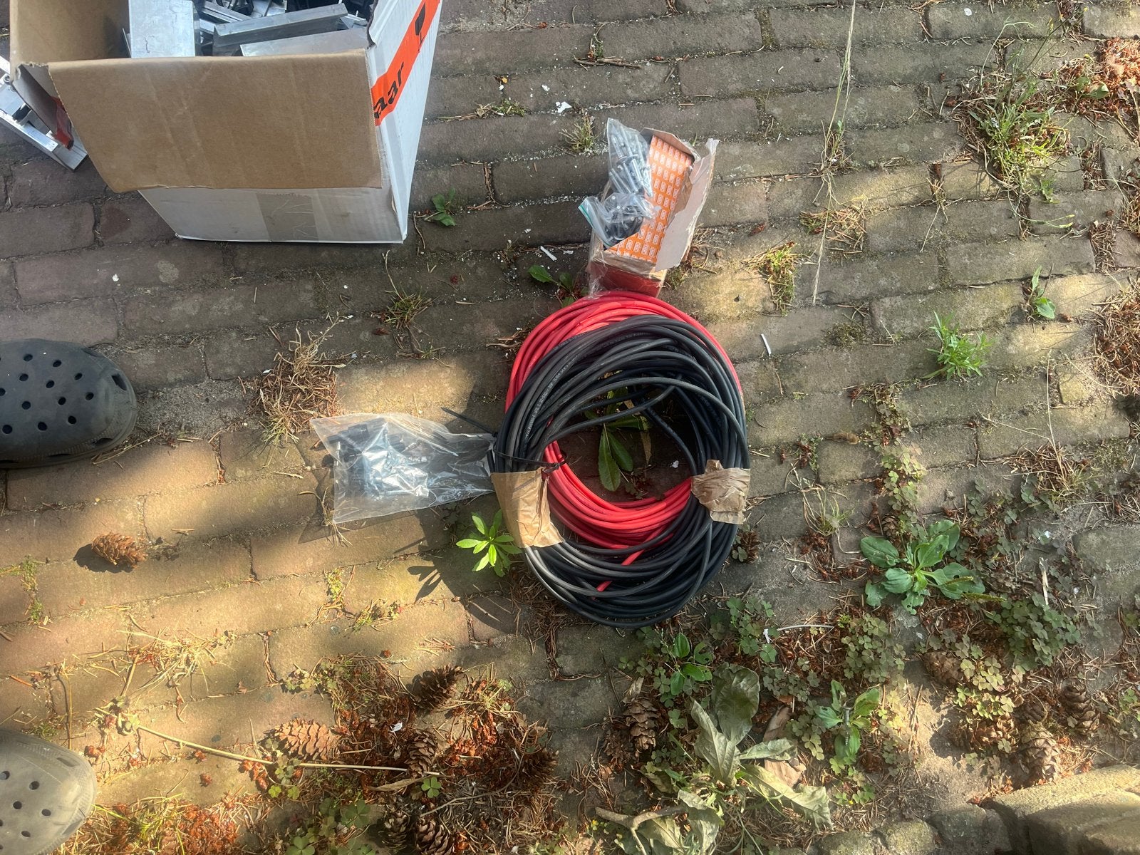 Sungrow Omvormer SG4.0RT met kabels en rails, Doe-het-zelf en Verbouw, Zonnepanelen en Toebehoren, Ophalen, Nieuw, Compleet systeem