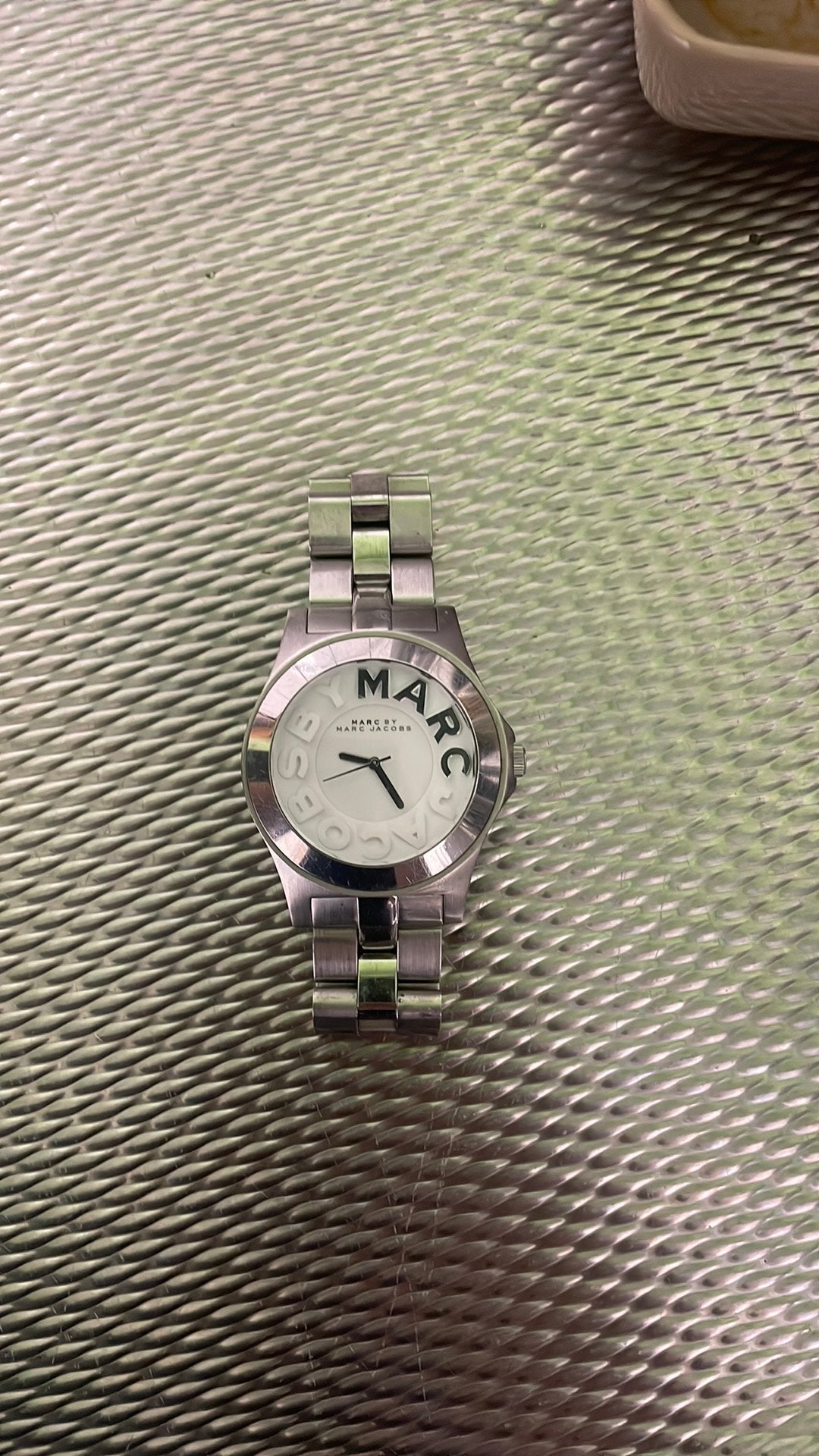 Marc by Marc Jacobs horloge zilver – vintage/ouder model, Sieraden, Tassen en Uiterlijk, Horloges | Dames, Overige merken, Gebruikt