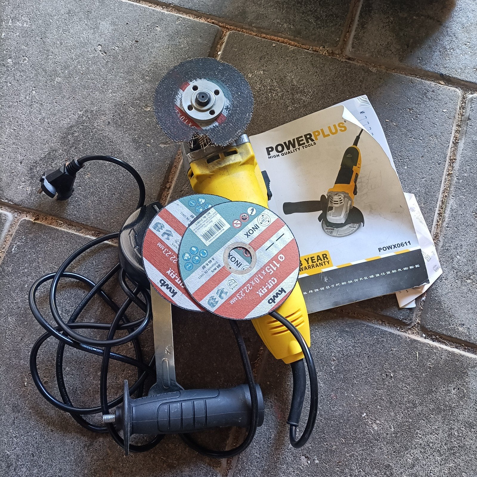 Powerplus Haakse Slijpmachine POWX0611 - Zo goed als nieuw, Ophalen, Gebruikt, Minder dan 700 watt, Haakse handslijpmachine