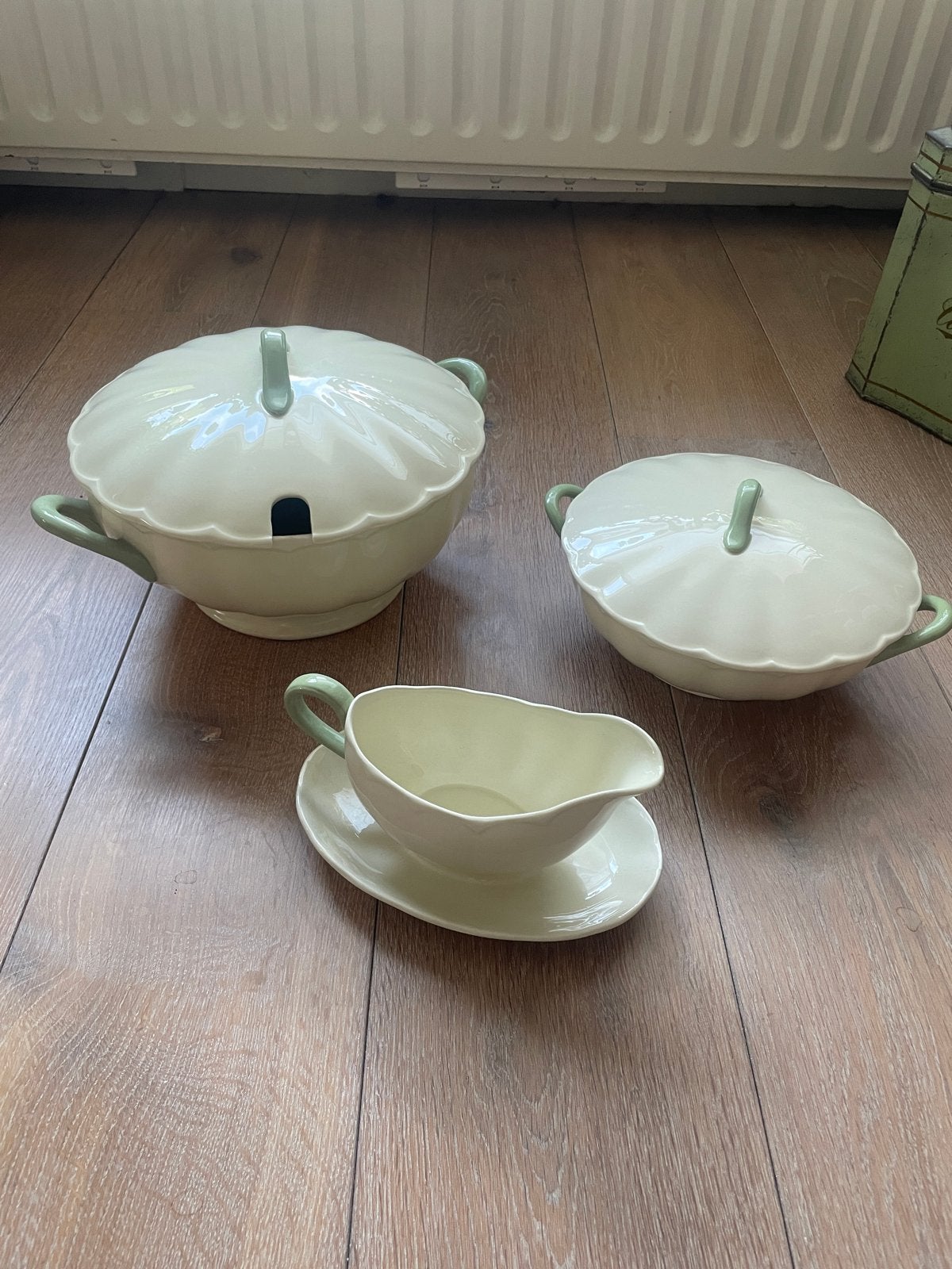 Grindley England Vine Creampetal servies, Ophalen
