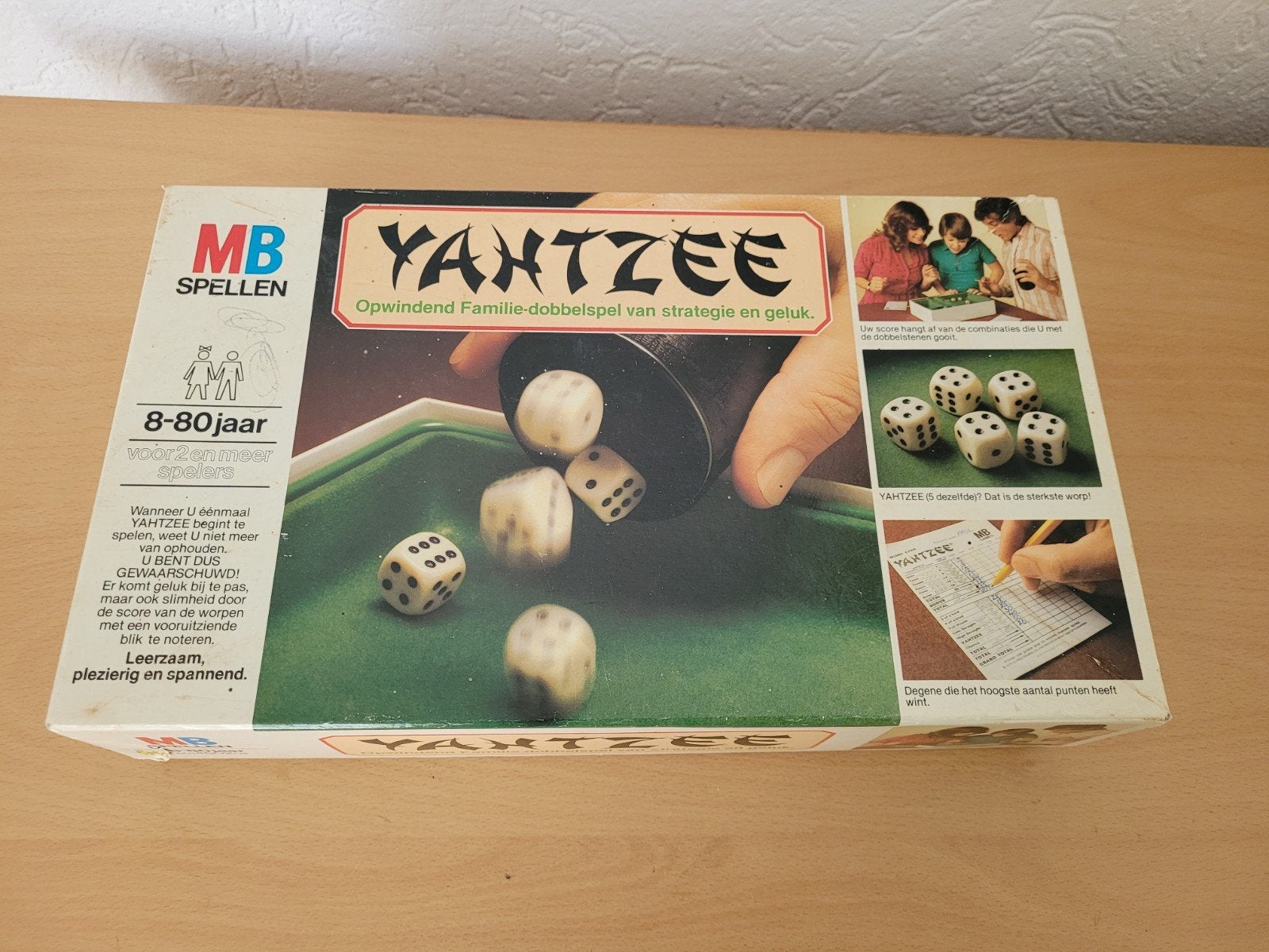 Vintage MB Spellen Yahtzee dobbelspel, Onbekend, Ophalen of Verzenden, Onbekend, Vijf spelers of meer