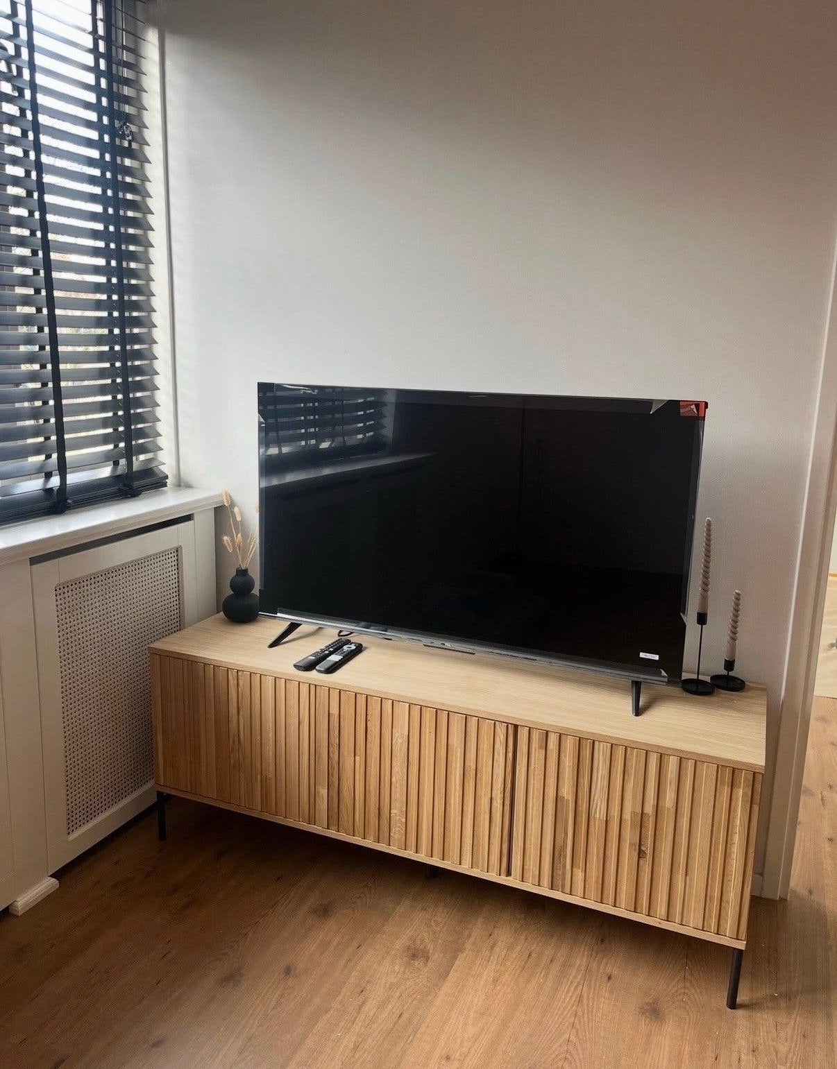 WOOOD Gravure TV-meubel Eikenhout, 100 tot 150 cm, Eikenhout, Ophalen of Verzenden, Zo goed als nieuw