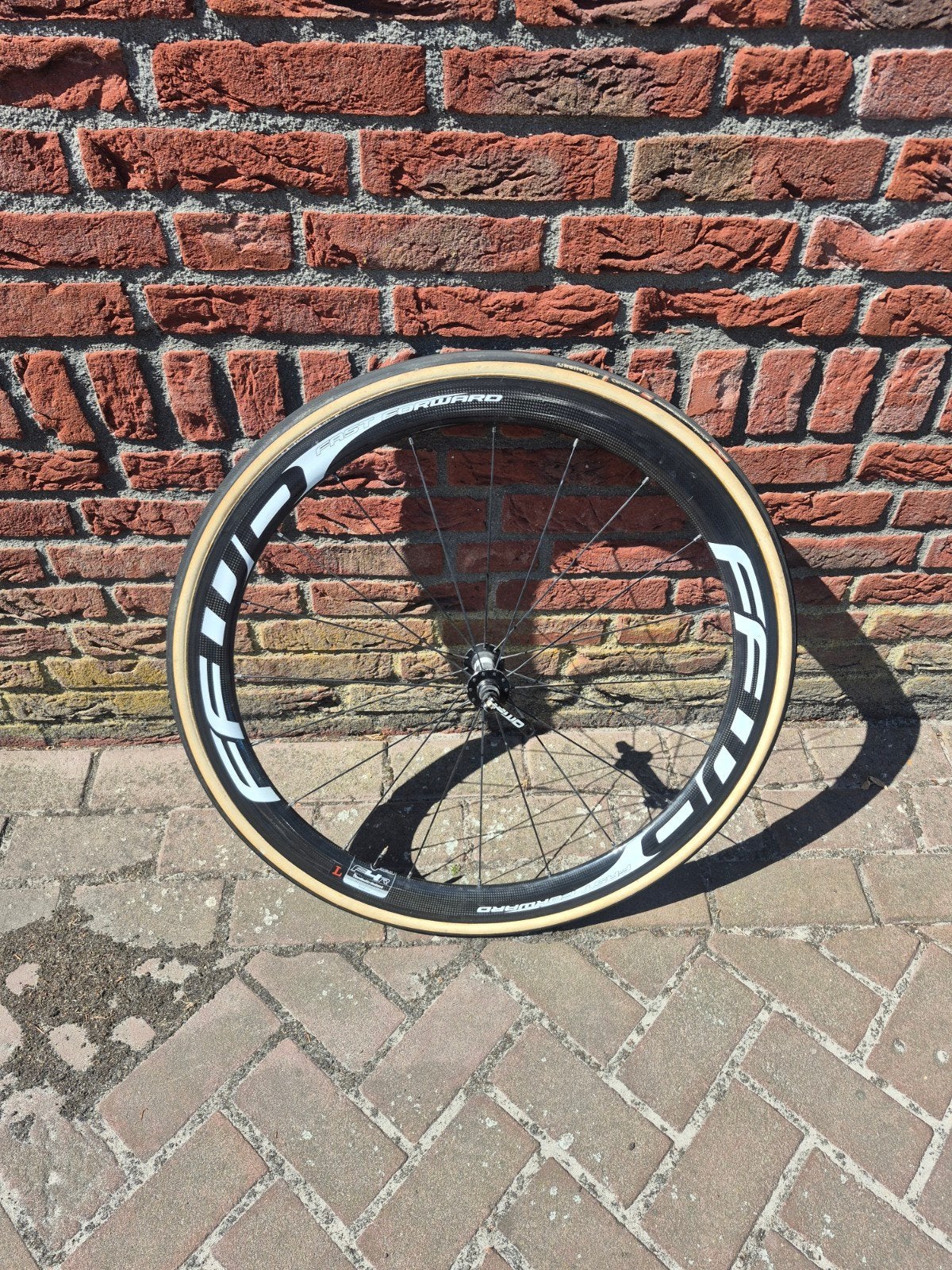 FFWD F4R voorwiel voor velgremmen met challenge tube, Gebruikt, Racefiets, FFWD, Carbon