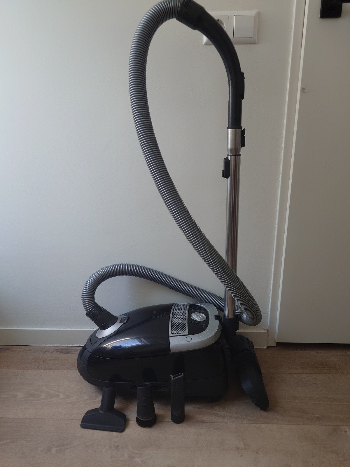Miele stofzuiger Complete C2 Black Pearl + Garantie, Stofzak, Refurbished, Ophalen of Verzenden, Miele