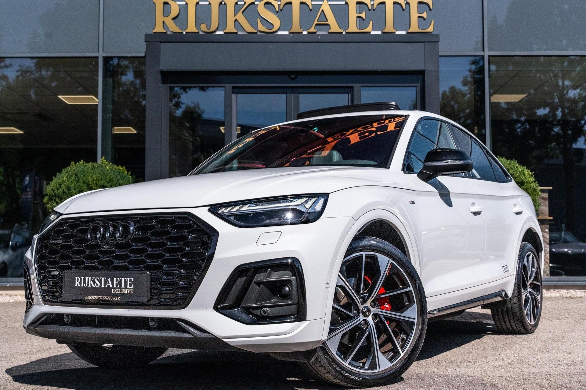 Audi Q5 Sportback 40 TDI S-Line|PANO|MATRIX|B&O|ACC|MASSAGE, Automaat, 1800 kg, Gebruikt, 4 cilinders