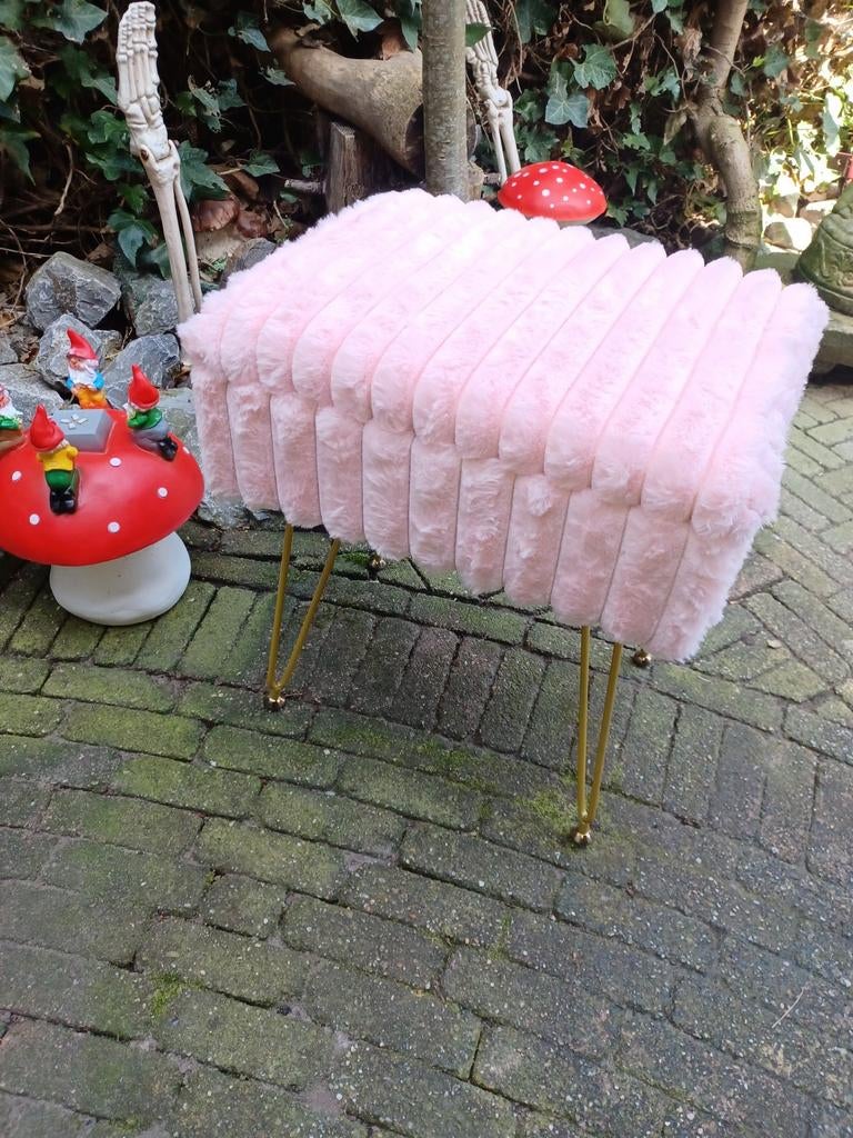 Nieuw roze krukje met opbergruimte !, Ophalen, Minder dan 50 cm, Rond, Nieuw