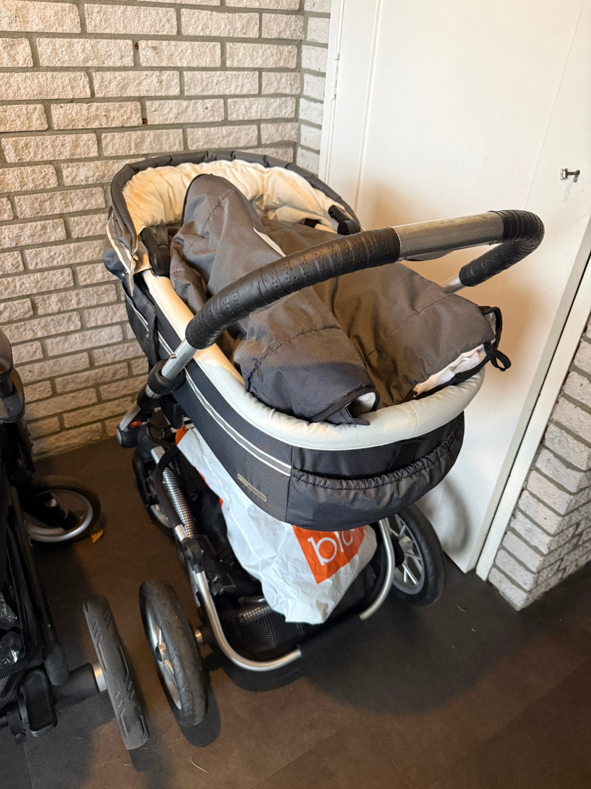 Complete kinderwagen ( over/dubbel ) betreft de grijze mutsy, Ophalen of Verzenden, Zo goed als nieuw, Mutsy