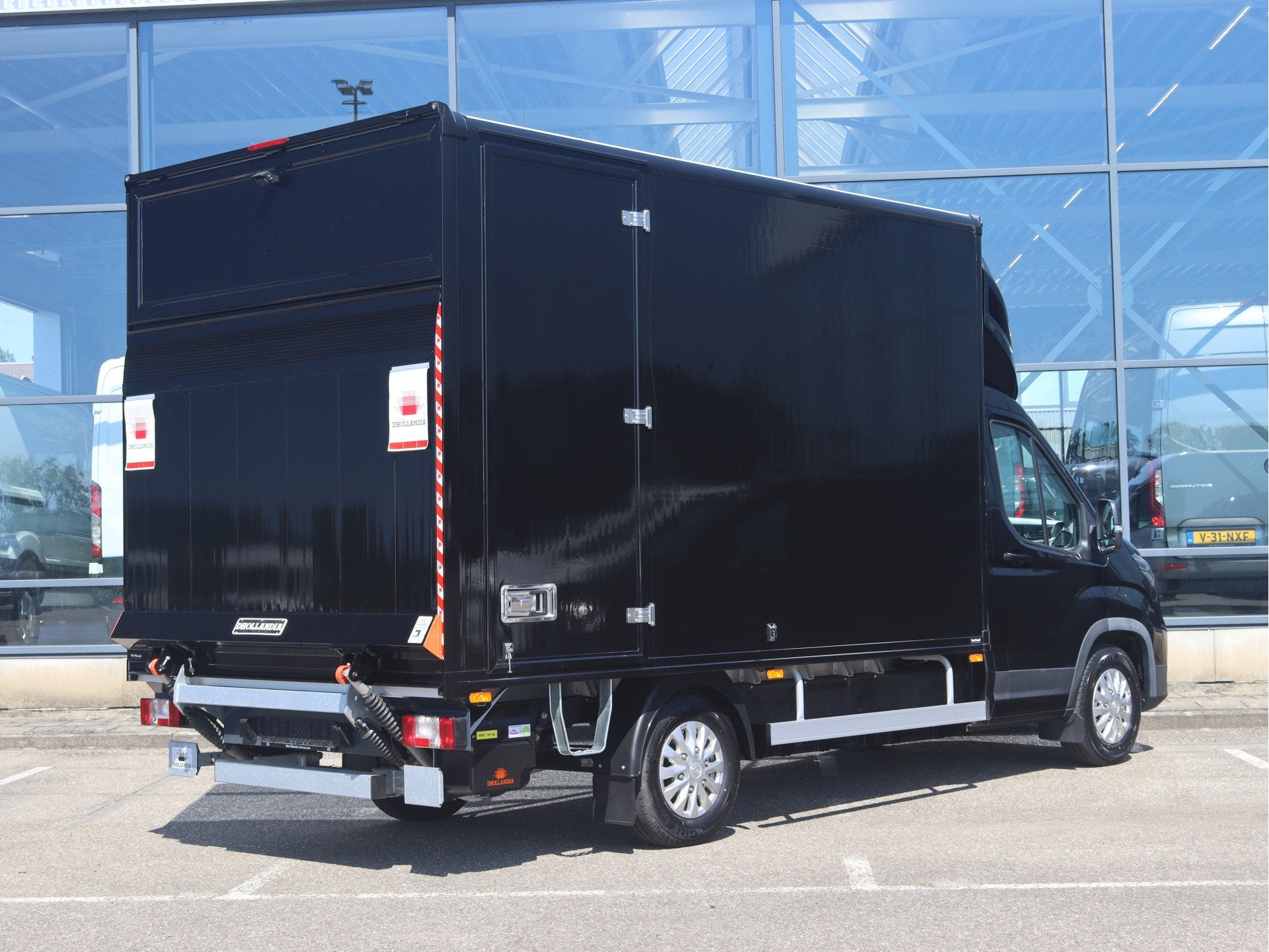Maxus eDeliver 9 L3 Business DEAL 65 kWh (bj 2026), Auto's, Stof, Gebruikt, Zwart, Met garantie (alle)