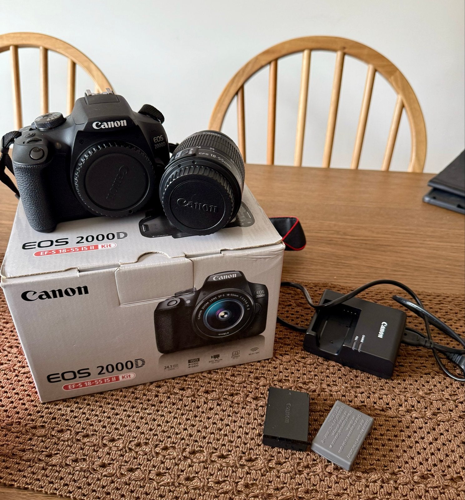 Canon EOS 2000D spiegelreflexcamera met 18-55mm lens, Audio, Tv en Foto, Fotocamera's Digitaal, Spiegelreflex, Canon, Ophalen of Verzenden