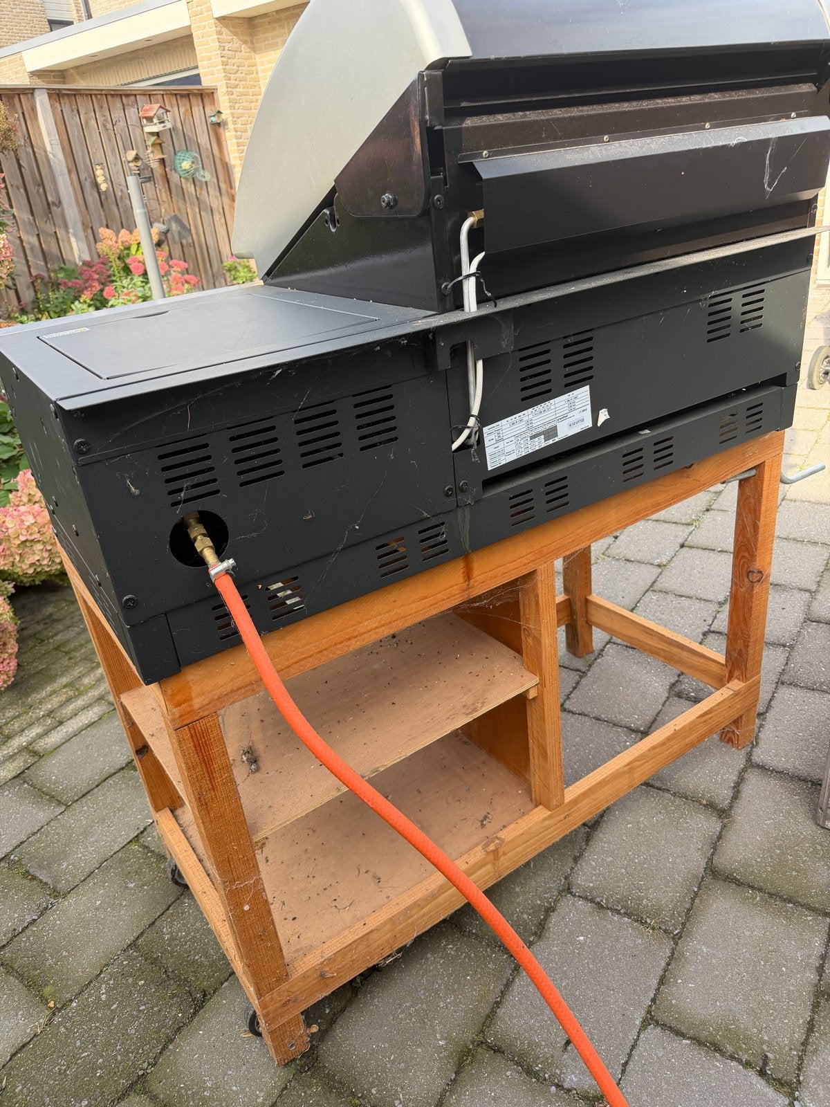Foto 7 van Grandhall Maxim G4 BBQ met zijbrander en onderstel