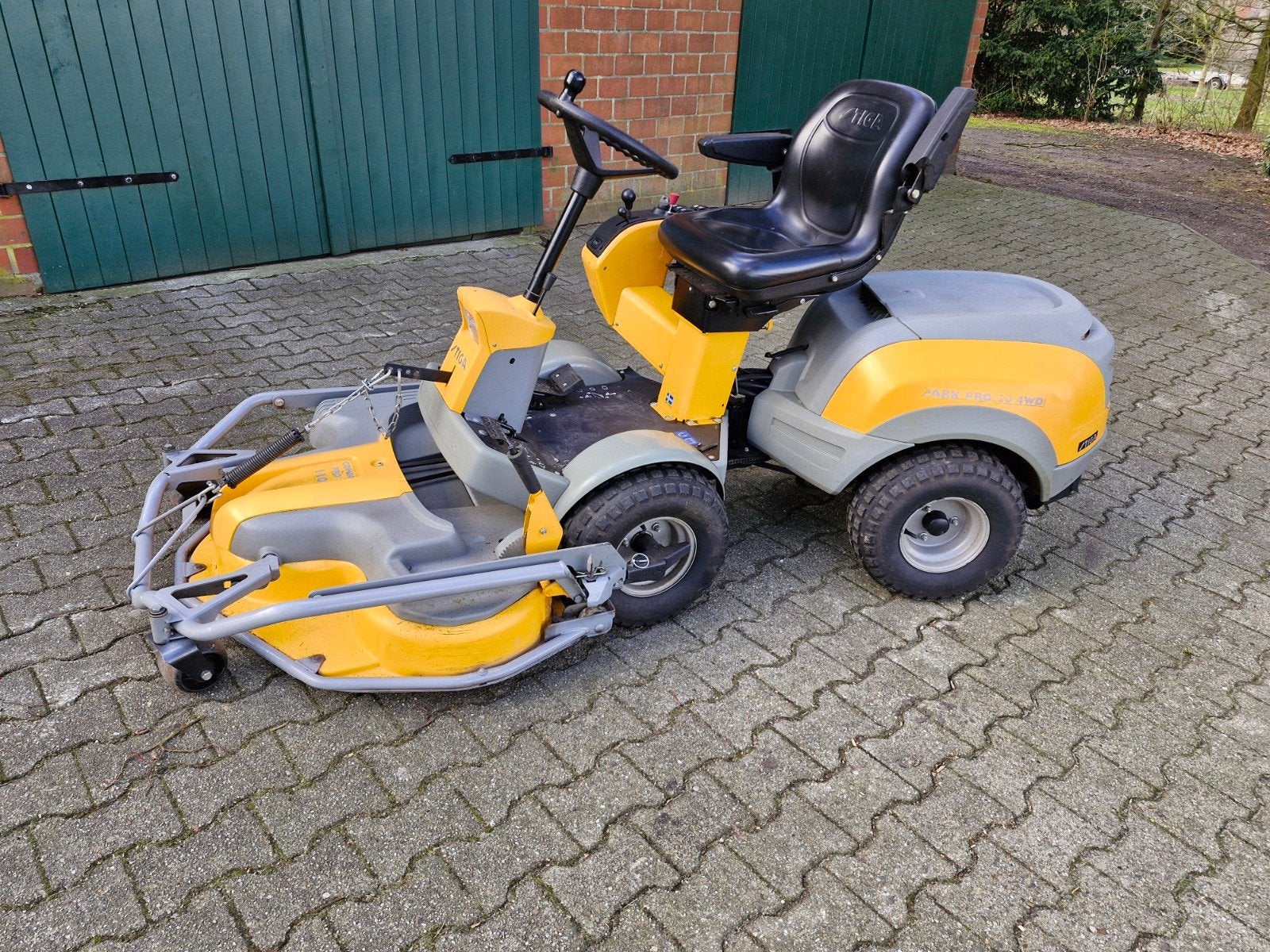 Zitmaaier Stiga Park Pro 20 + Pro SVAN 4wd, Ophalen, 50 cm of meer