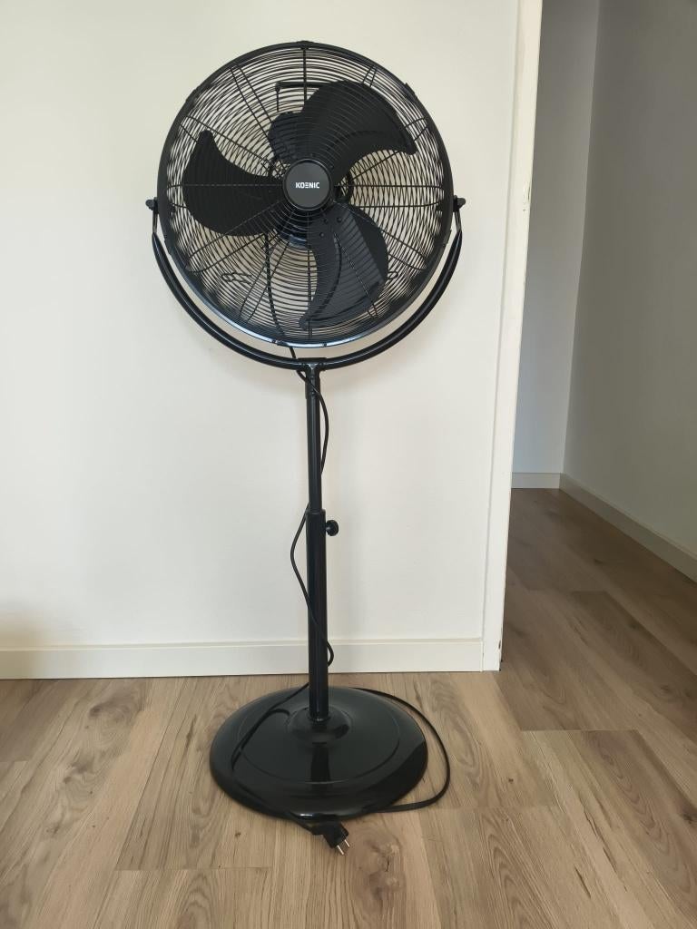 Staande ventilator – 3 standen, Ophalen, Gebruikt, Statiefventilator