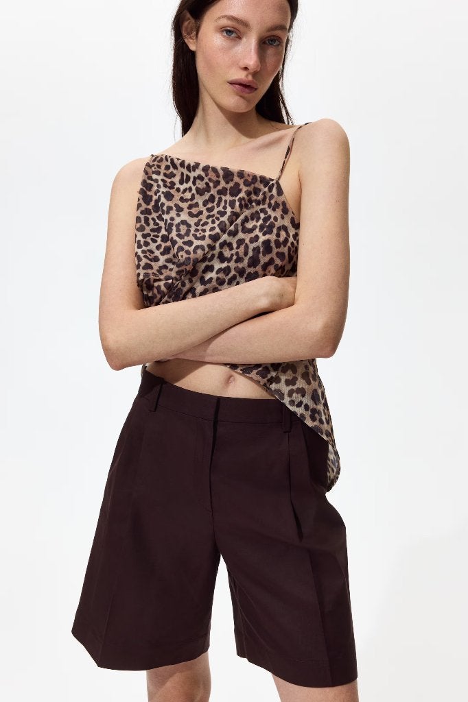H&M bruine linnen short  nieuw 34, Kleding | Dames, H&M, Nieuw, Ophalen of Verzenden, Maat 34 (XS) of kleiner