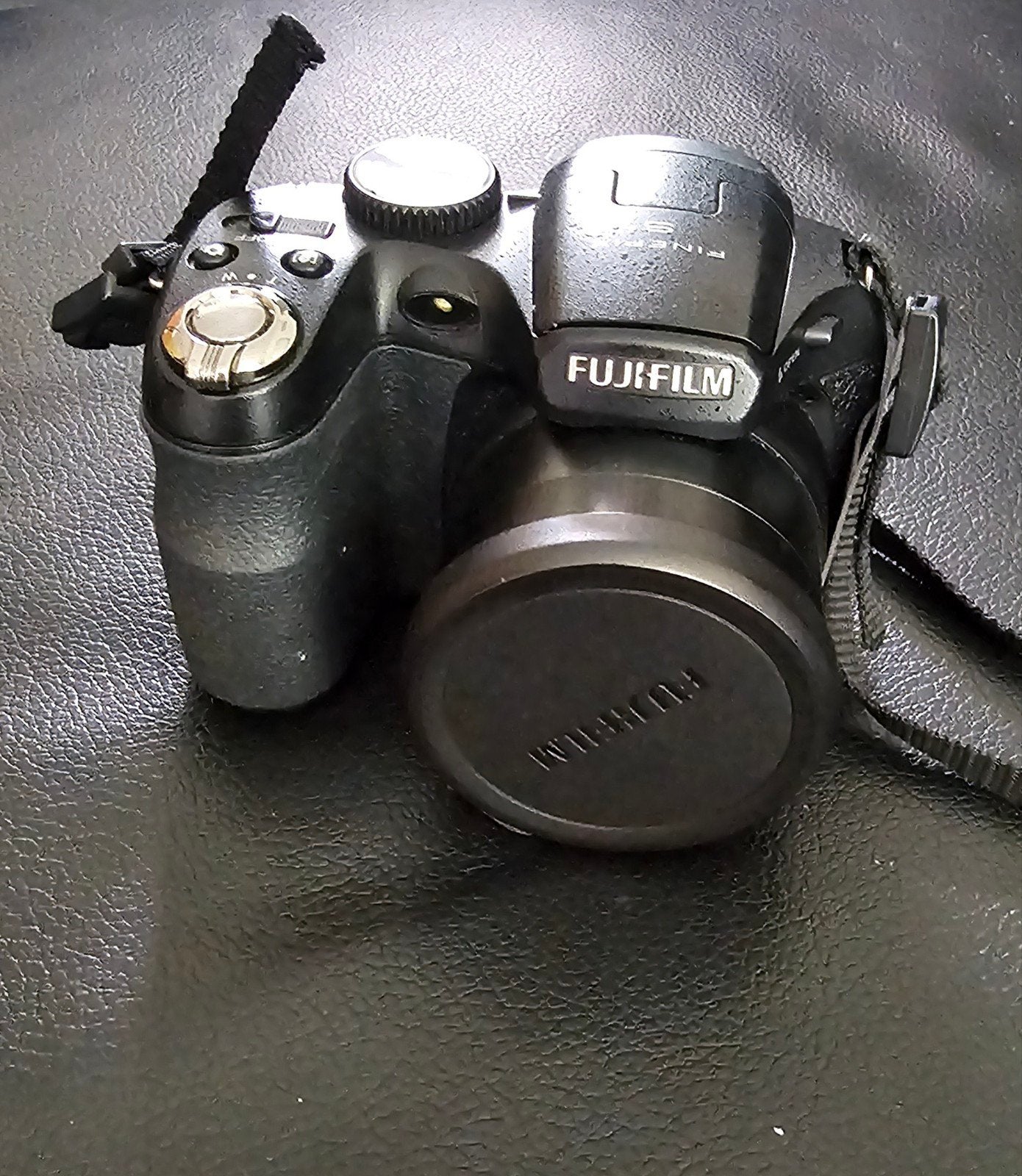 Goed werkende fujifilm finepix s1800 digitale camera., Ophalen, 12 Megapixel, Compact, Zo goed als nieuw