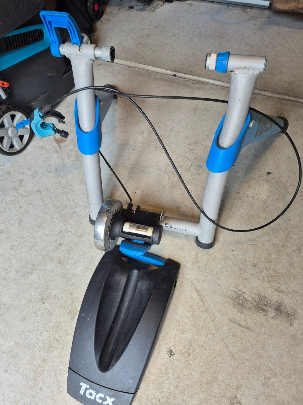 Tacx Satori Smart T2400 fietstrainer, Gebruikt, Aluminium, Meer dan 20 versnellingen, Ophalen