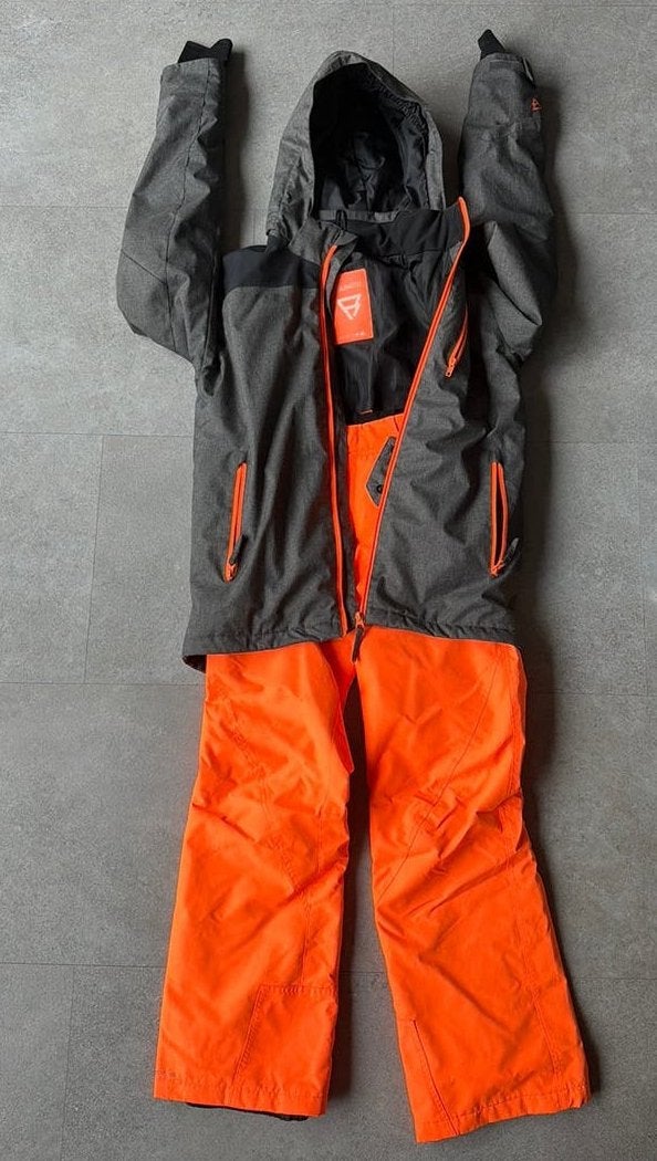 Set Brunotti skikleding. Jas en broek maat S, Ophalen of Verzenden, Zo goed als nieuw, Maat 46 (S) of kleiner, Overige typen