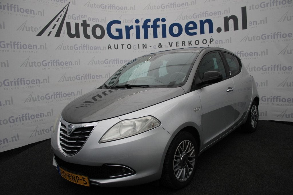 Lancia Ypsilon 0.9 TwinAir Platinum nette hatchback met NAP, Auto's, Lancia, Voorwielaandrijving, Euro 5, 86 pk, Gebruikt