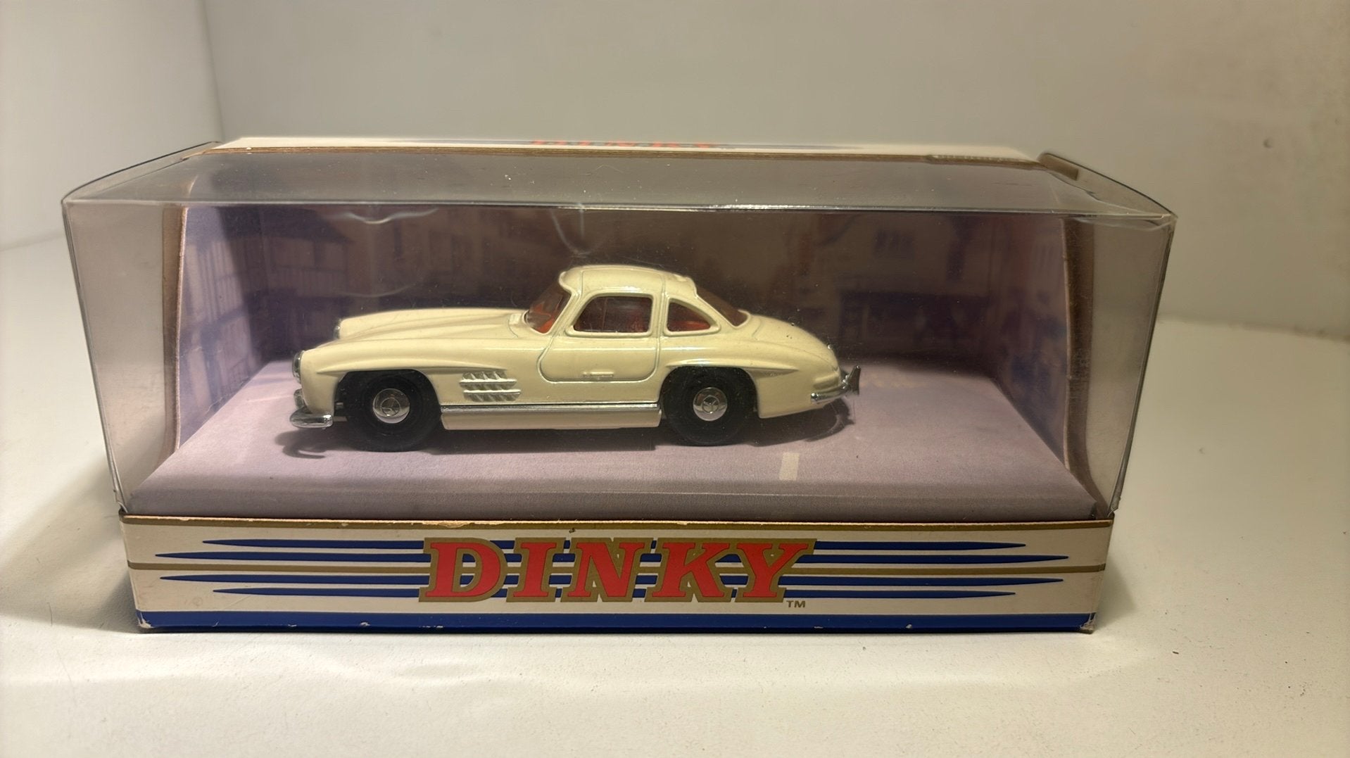 Mercedes benz 300 sl dinky matchbox 1.43, Auto, Ophalen of Verzenden, A, A