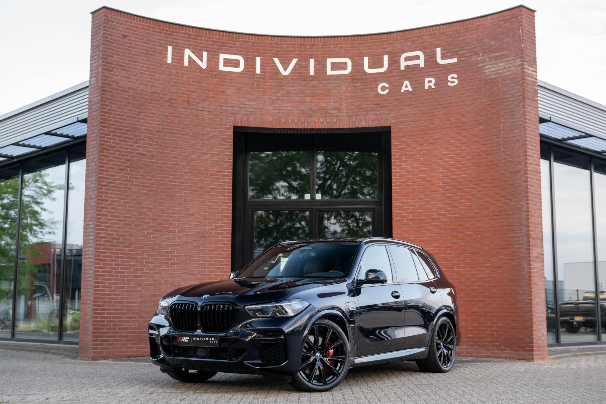 BMW X5 xDrive45e M-Sport 4-Wielsturing B&W CoPilot Sky, Auto's, Automaat, Dealer onderhouden, Gebruikt, 394 pk