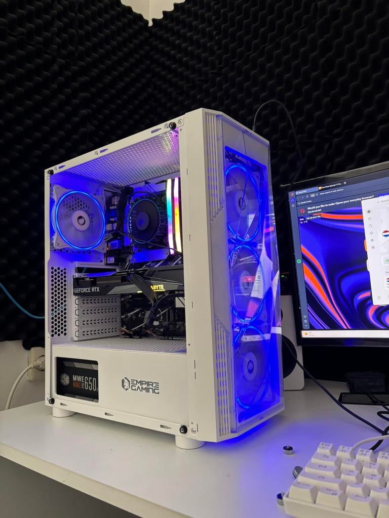 High-End Gaming PC + Gratis Led cooler, Computers en Software, Ophalen of Verzenden, Zo goed als nieuw, Gaming, SSD