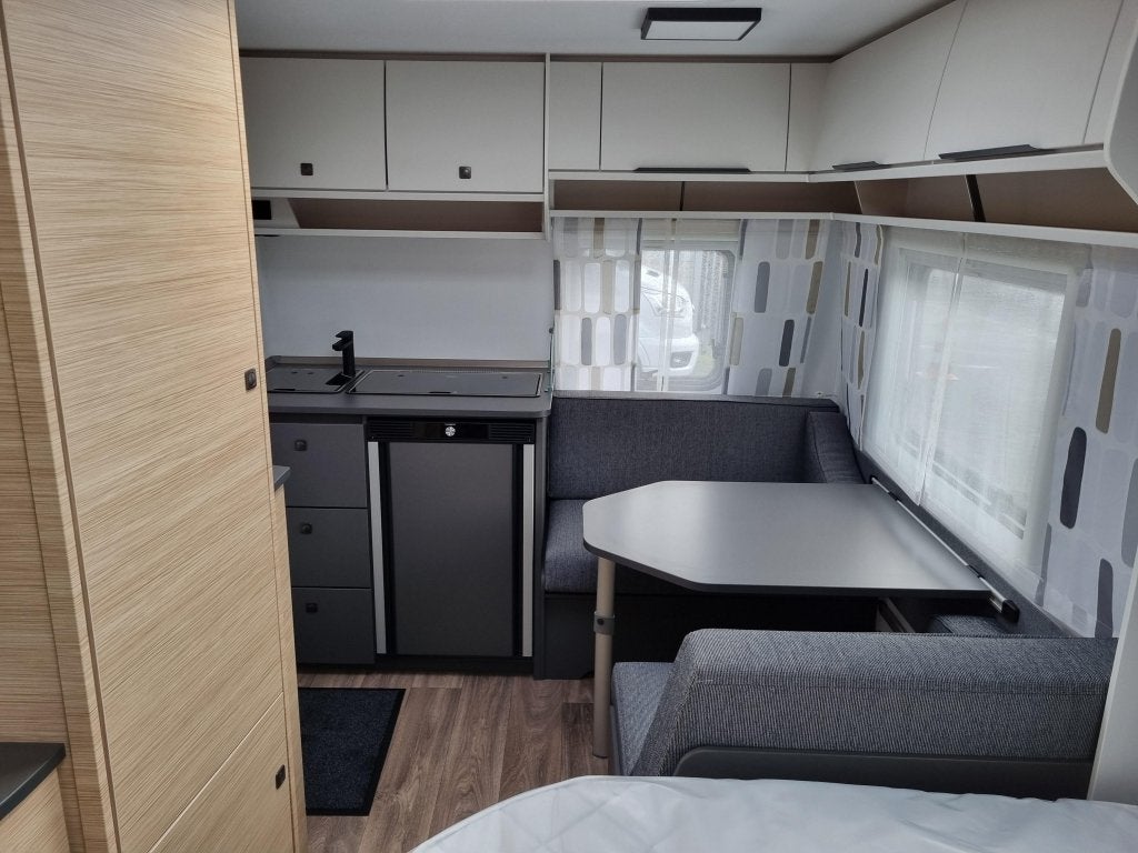 Fendt Apero Activ 390 FH, Caravans en Kamperen, Bedrijf, Treinzit, Tot en met 3, Overige typen