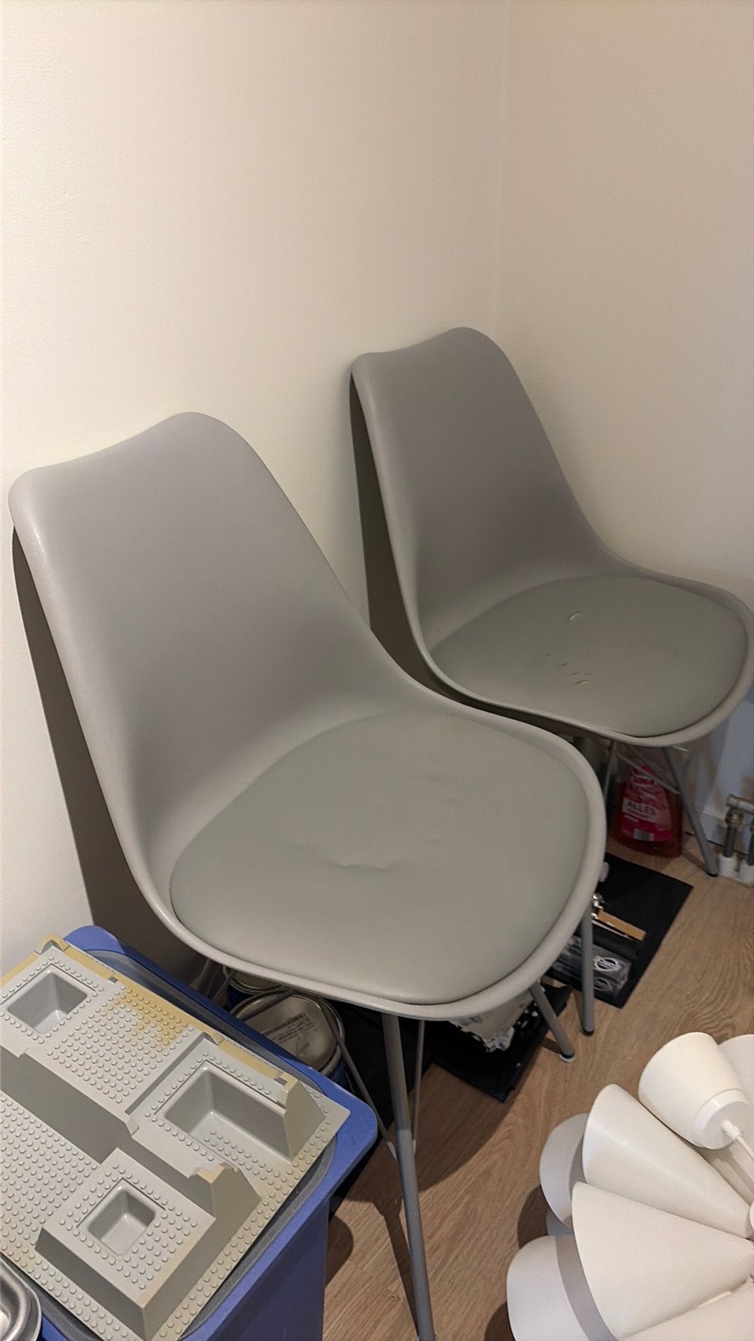 Kuipstoel 2x, Huis en Inrichting, Stoelen, Ophalen, Zo goed als nieuw, Grijs, Eén