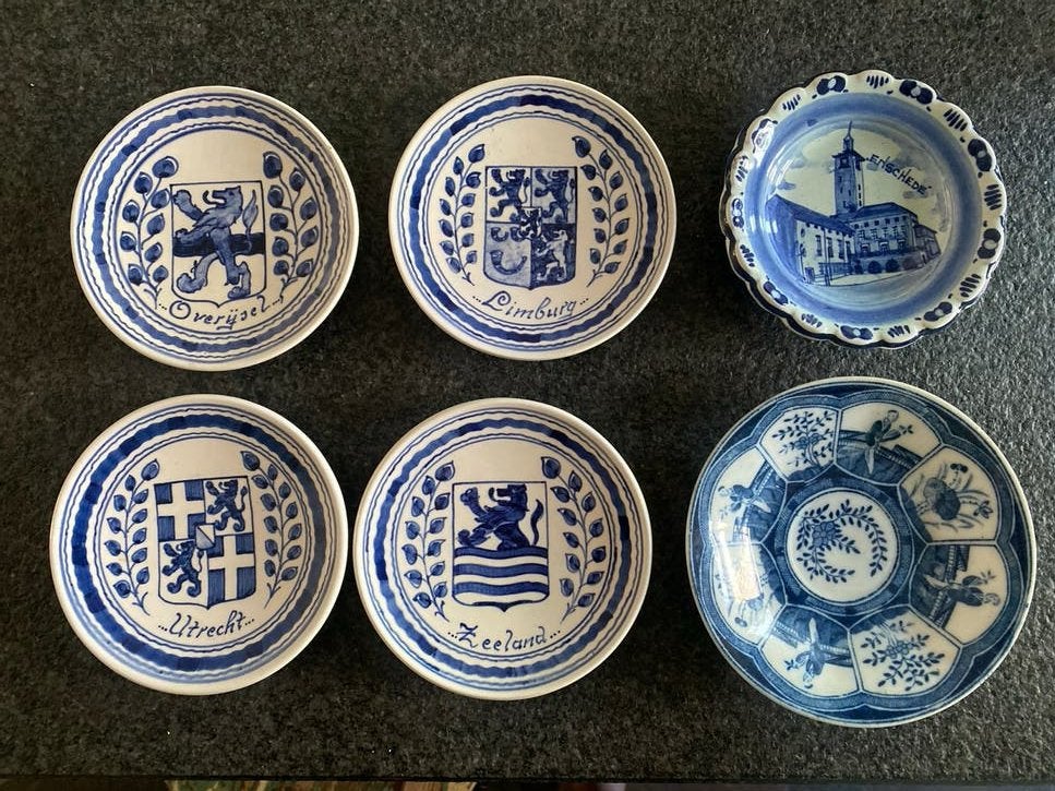 Delfts Blauw wandborden - Provinciewapens en stadsgezicht, Antiek en Kunst, Ophalen of Verzenden