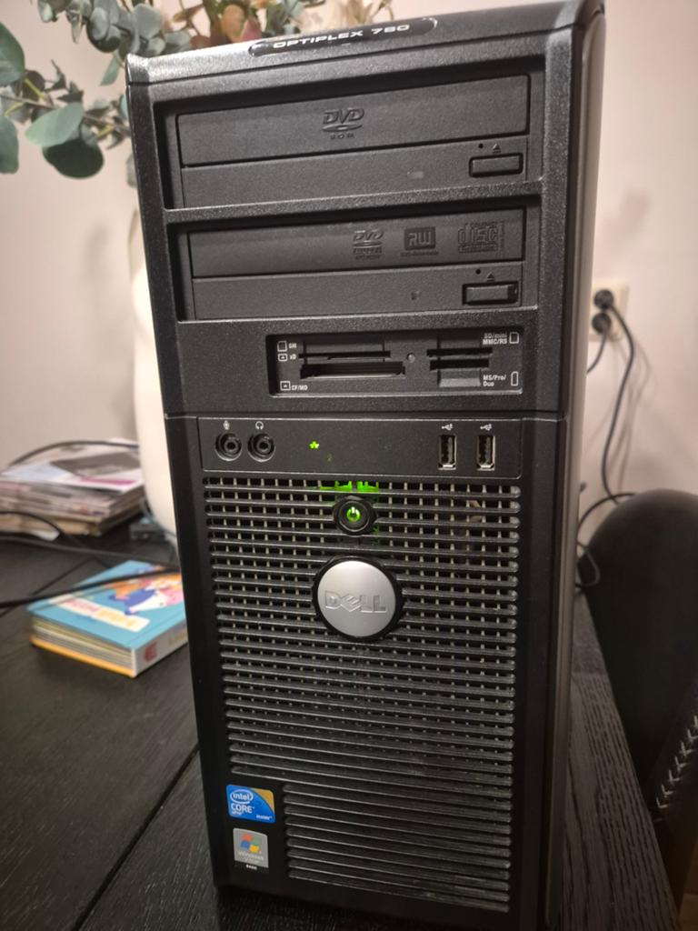Dell home computer + kleuren beeldscherm; 
Optiplex 780 met, Computers en Software, Desktop Pc's, SSD, Ophalen