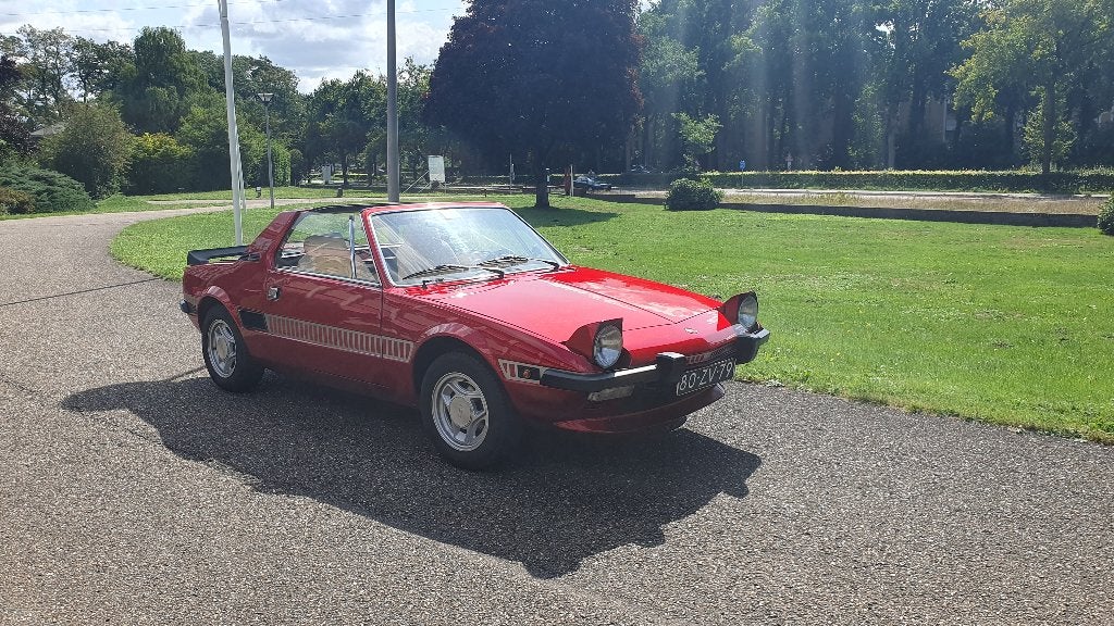 Fiat X1/9 1.3 1975 Rood, Achterwielaandrijving, 4 cilinders, Handgeschakeld, Particulier