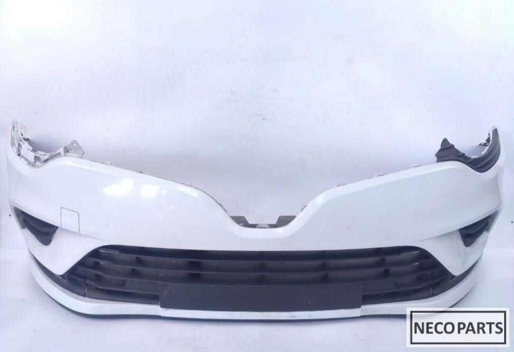 RENAULT CLIO IV VOORBUMPER 2016-2020, Ophalen of Verzenden, Gebruikt, Renault, Bumper
