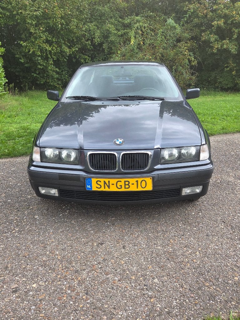BMW 320i e36 Sedan 1997 6-cilinder 3e eigenaar, 150 pk, Origineel Nederlands, Handgeschakeld, Particulier